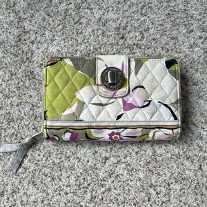 VERA BRADLEY Small Clutch Wallet Purse in “Portobello Road”
